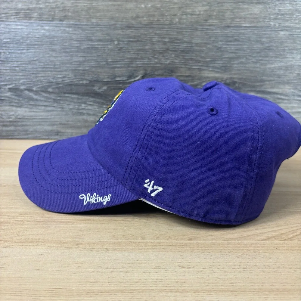 Minnesota‎ Vikings Hat Cap Strap Back Womens Purple NFL Football '47 Adjustable